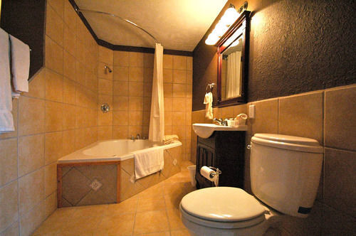 Hitching Horse Inn Pierre Exteriör bild